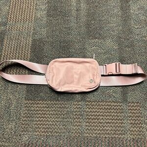 Lululemon Everywhere Belt Bag Light Pink Crossbody Waist Fanny Pack Womens